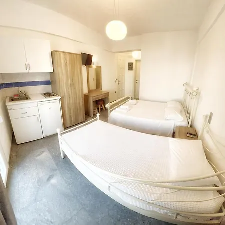 Aparthotel George Naxos City