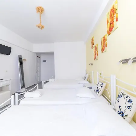 George Lejlighedshotel Naxos City