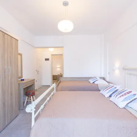 Aparthotel George Naxos City