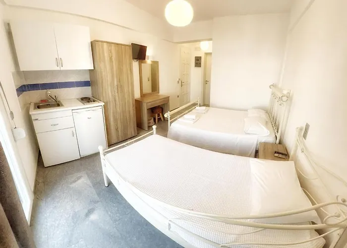 Aparthotel George Naxos City